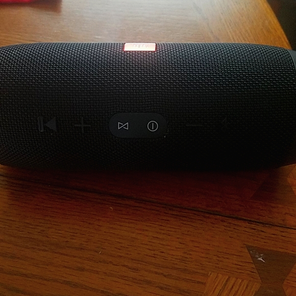 JBL charge 3 - Picture 2 of 3